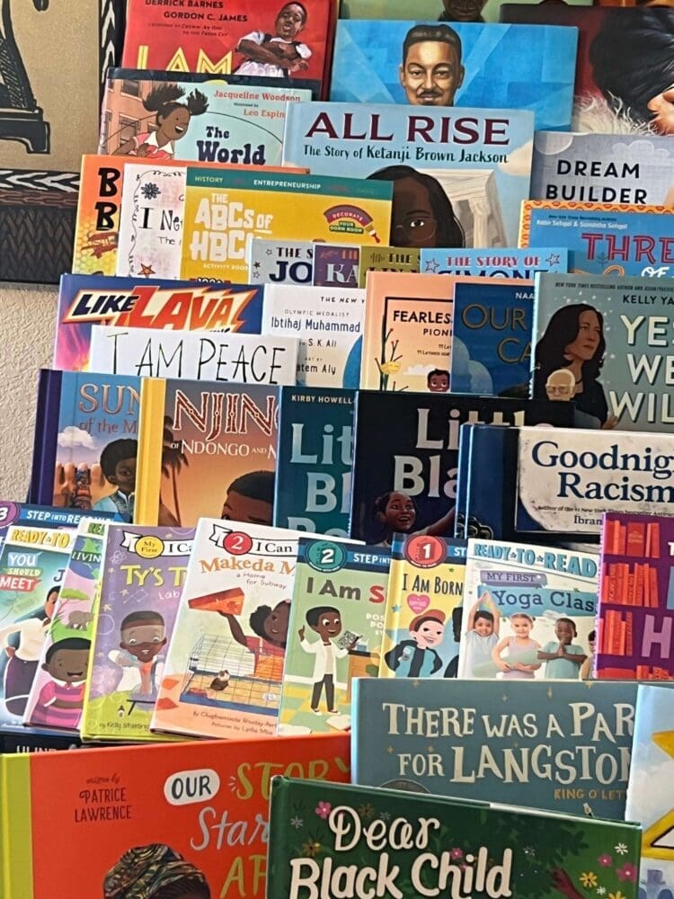 BOOK MIX 82025